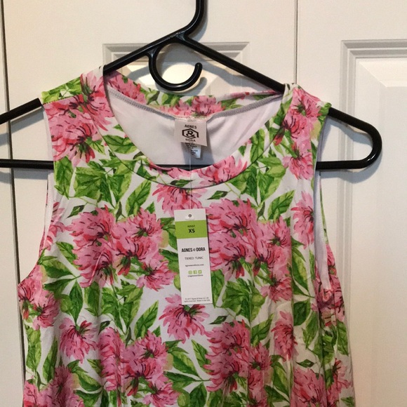 NWT tropical floral print 🌺🌸 warm and beautiful - Picture 2 of 5
